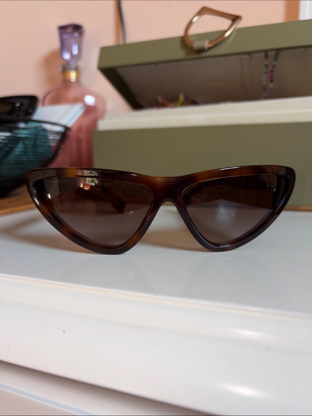 Burberry Brown Tortoiseshell Cat-Eye Sunglasses